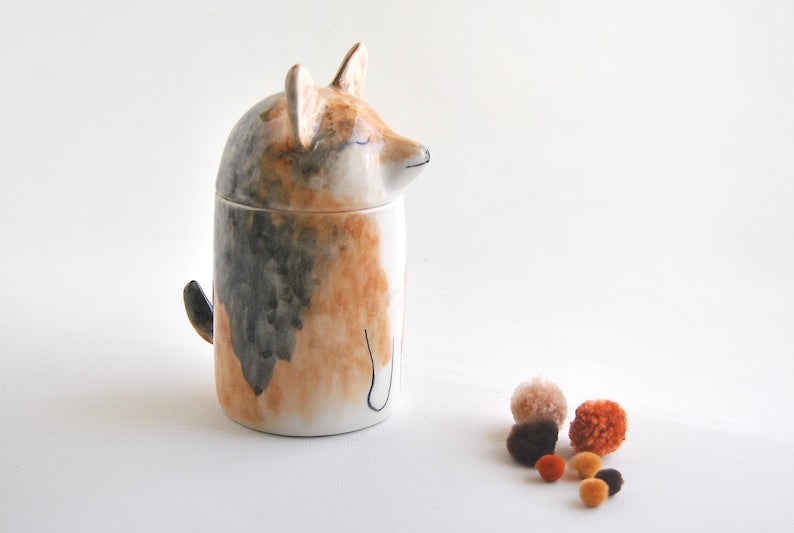 Handmade Ceramic Personalized Dog Urn – Customizable Pet Memorial Jar | A unique tribute to your beloved pet